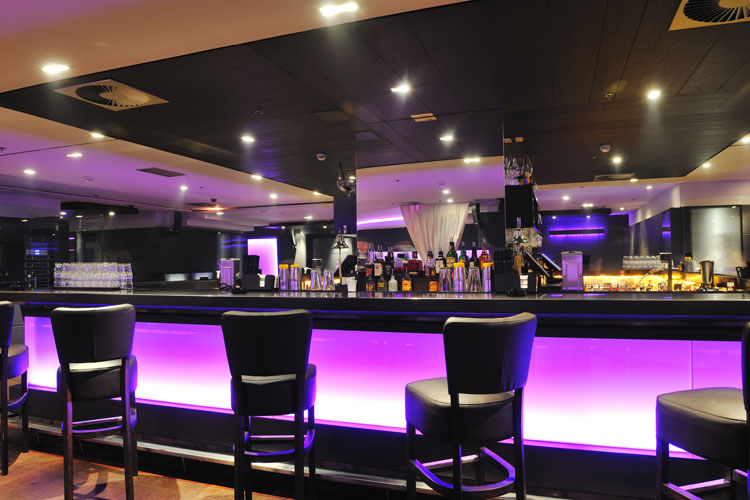 Beautiful Restaurant Bar - Main Auction Services